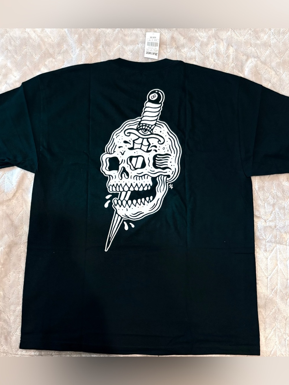 Swallows & Daggers Tee
Black
XL